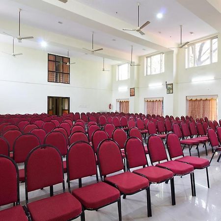 Sree Gokulam Sabari Hotel Chavakkad ภายนอก รูปภาพ