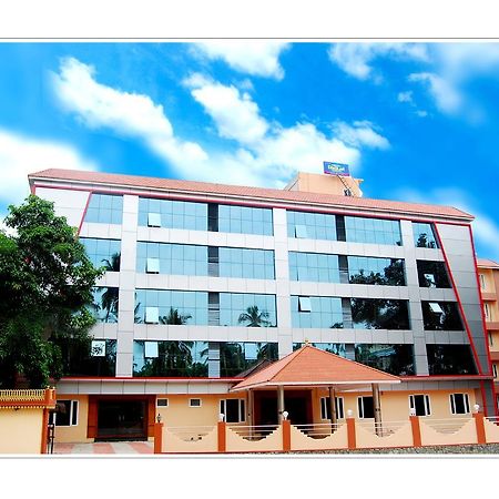 Sree Gokulam Sabari Hotel Chavakkad ภายนอก รูปภาพ